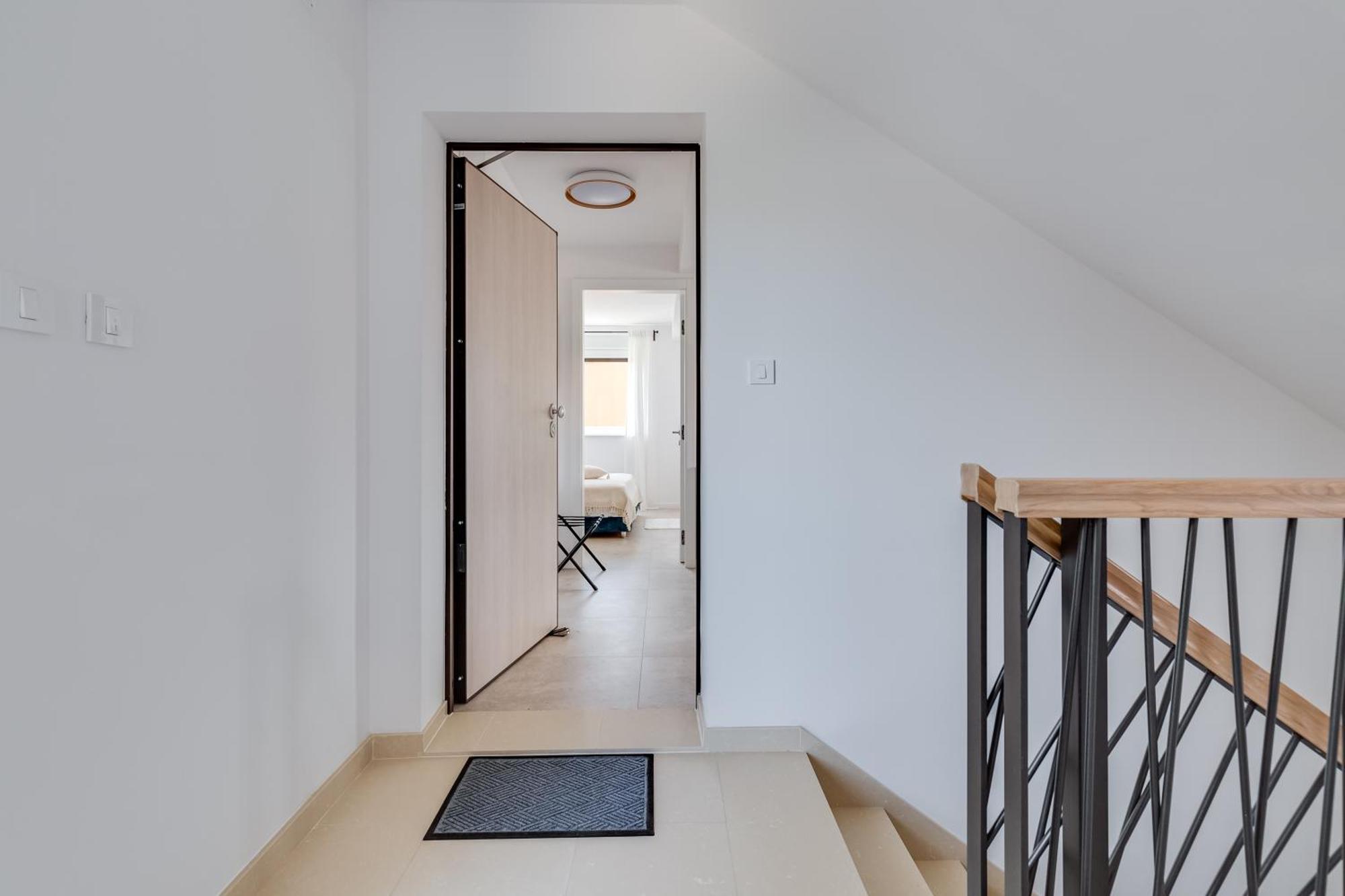 Apartment Salt Bloom Nin